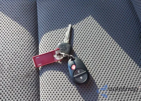 2013 Toyota Tacoma Base V6 z USA, uszkodzony, nr VIN 3TMLU4EN0DM112149